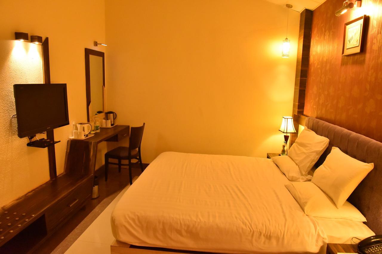 Gargee Gautam Vihar Resort Rádzsgír Kültér fotó