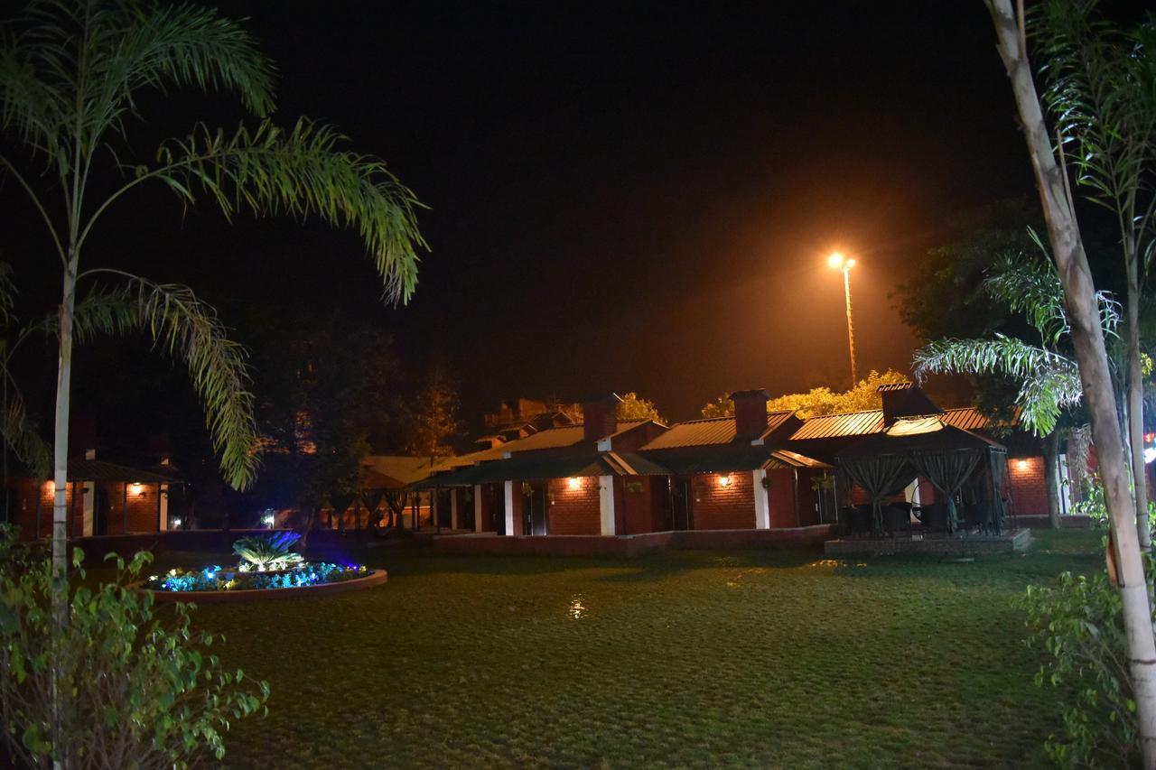 Gargee Gautam Vihar Resort Rádzsgír Kültér fotó